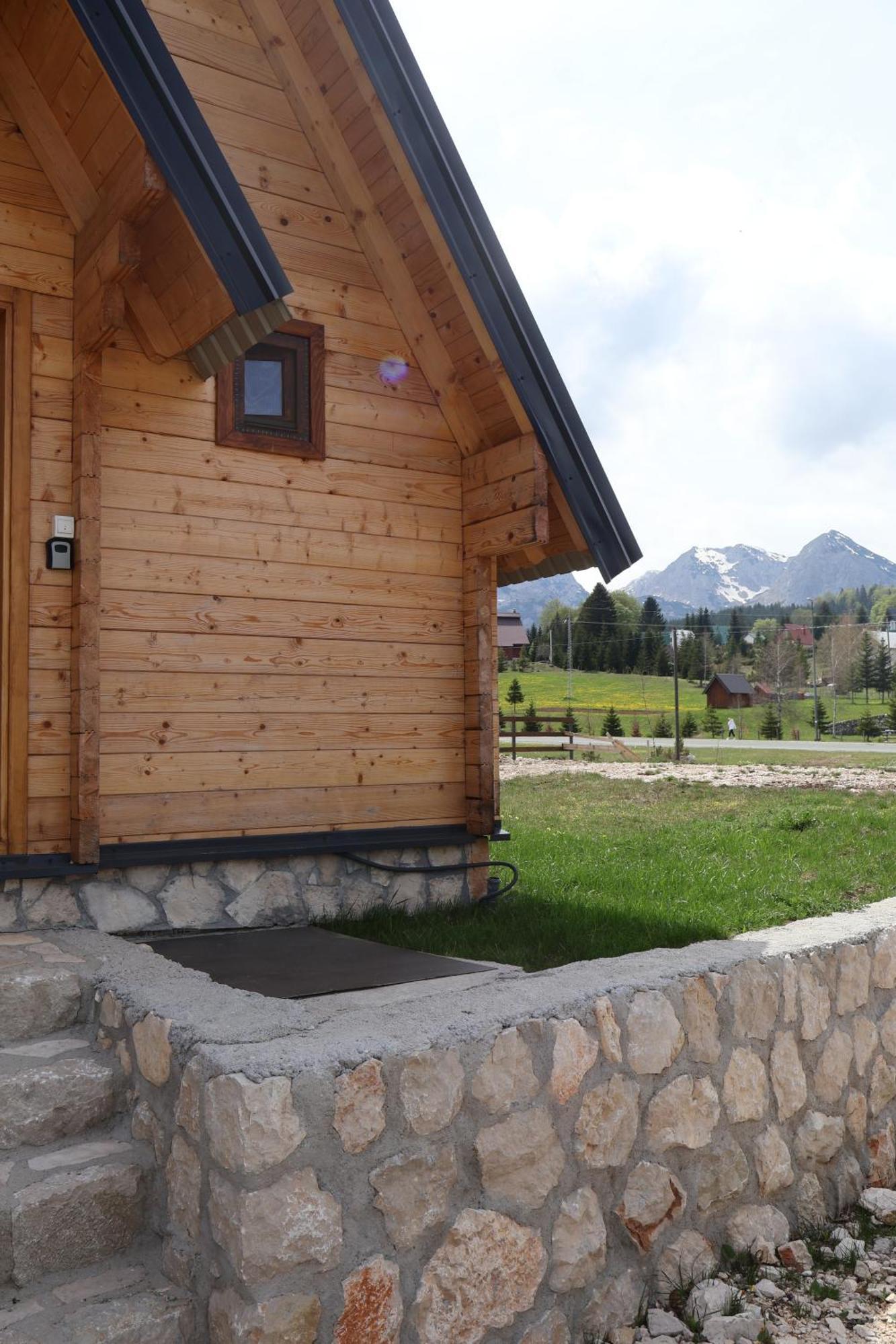 Portes Du Soleil - Zabljak Exteriör bild